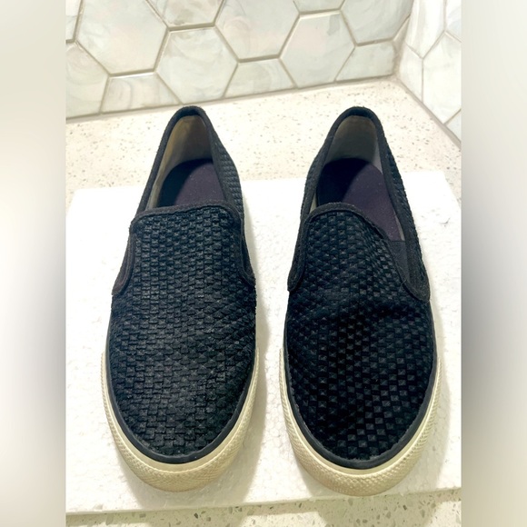 Sperry Woman’s ‘Seaside’ Woven Embossed Suede Slip On Loafer Size 8 Black - Picture 1 of 7